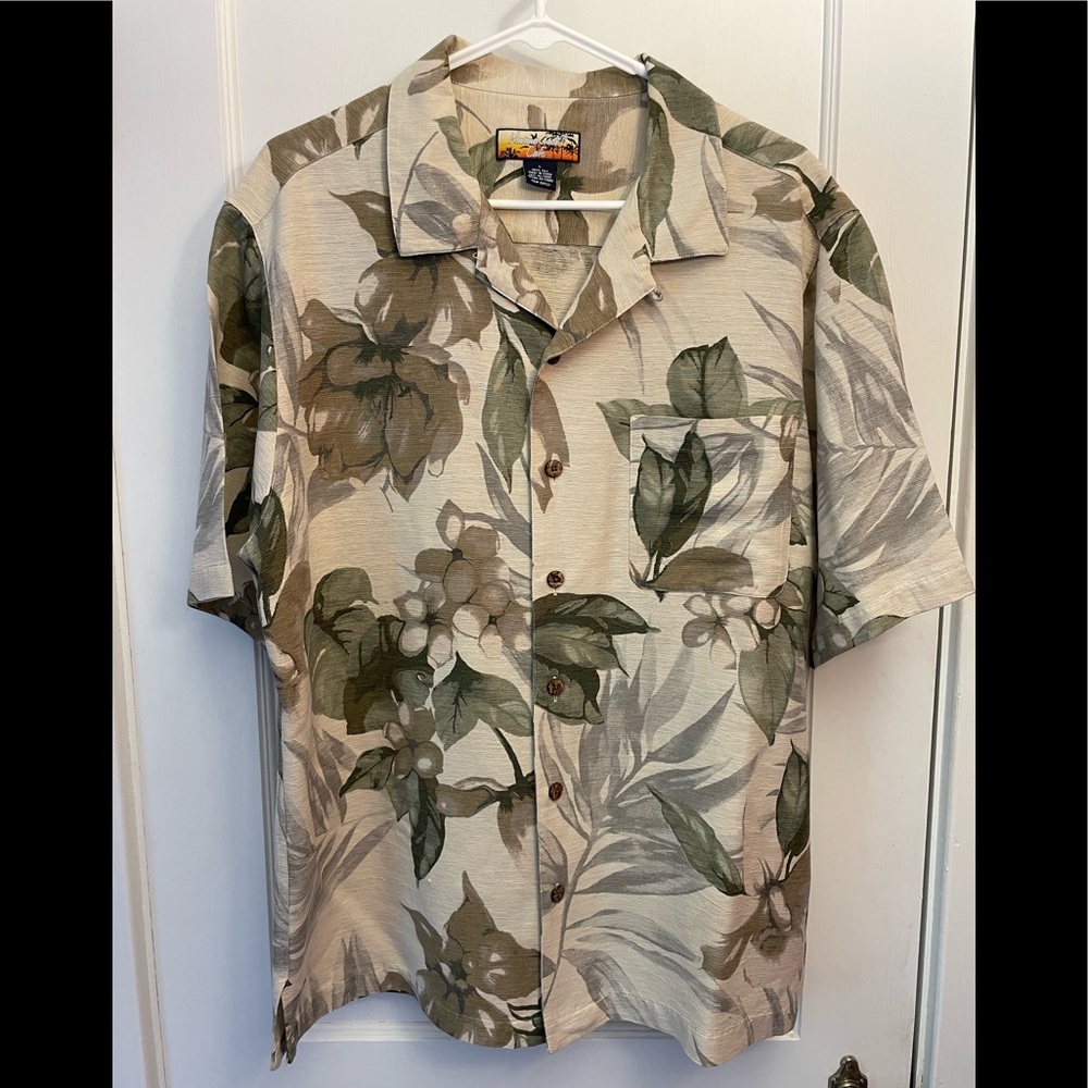Havana Jack Cafe silk Hawaiian shirt. Size large